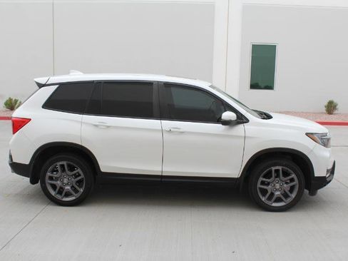 Used 2023 Honda Passport EX-L image 4