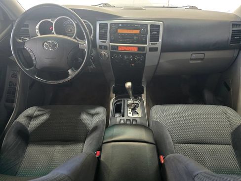 Used 2005 Toyota 4Runner SR5 AWD/4WD image 9