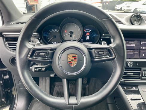 Used 2023 Porsche Macan S w/ Premium Package Plus image 21