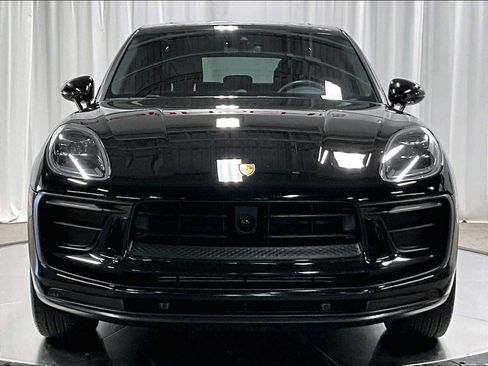 Used 2024 Porsche Macan AWD/4WD image 12