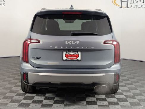 Used 2025 Kia Telluride S image 6