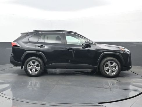 Used 2024 Toyota RAV4 XLE w/ Convenience Package FWD image 2