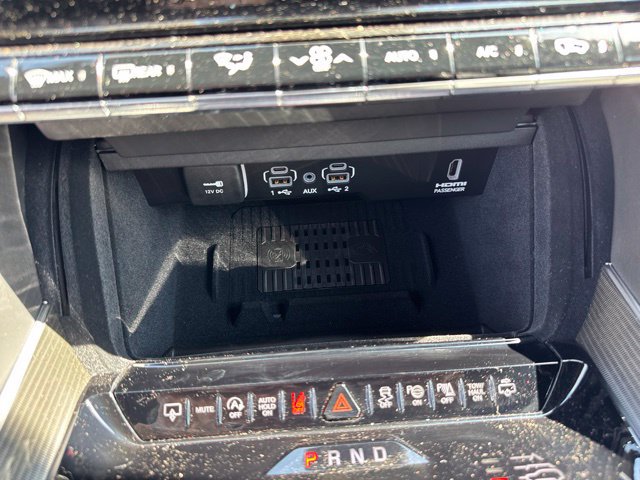 New 2026 Jeep Grand Wagoneer L Summit AWD/4WD image 15
