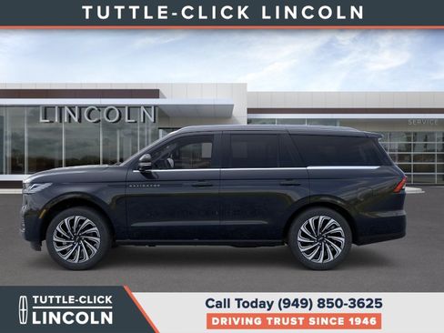 New 2026 Lincoln Navigator Black Label AWD/4WD image 3