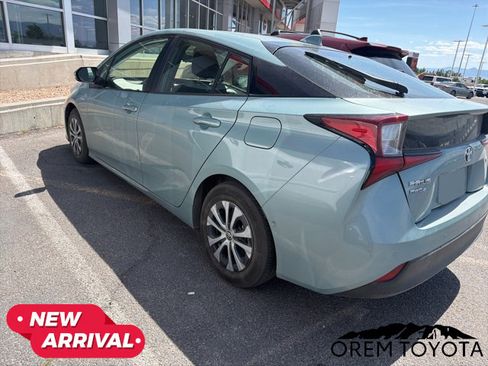 Used 2021 Toyota Prius LE AWD/4WD image 14