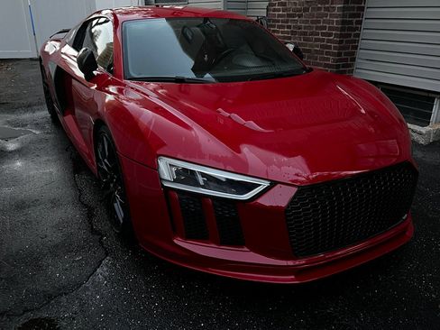 Used 2017 Audi R8 V10 plus AWD/4WD image 3