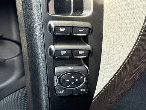 Used 2019 Ford Fusion SE w/ Equipment Group 151A image 19