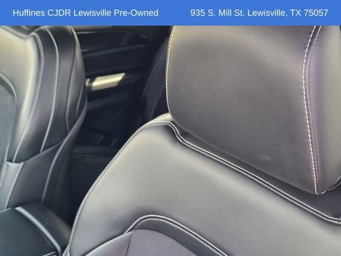 Used 2023 Jeep Grand Cherokee L Laredo image 15
