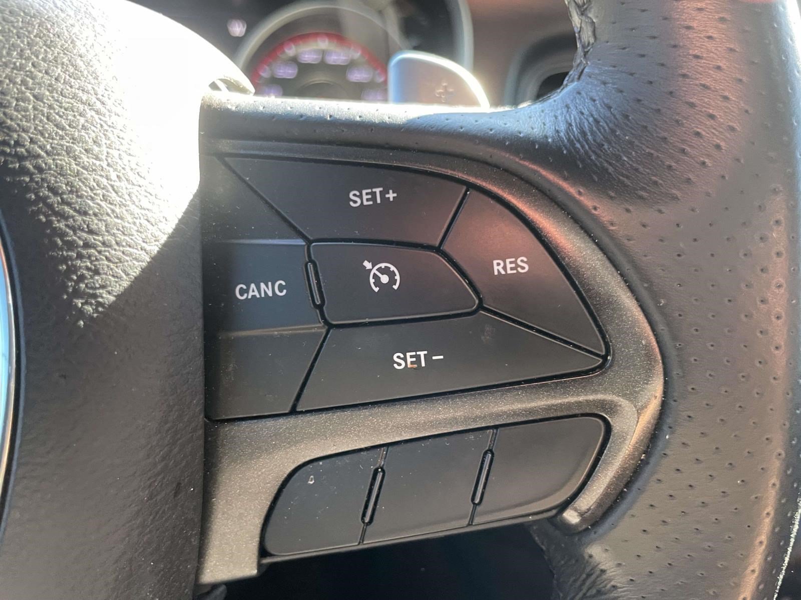 Used 2018 Dodge Charger R/T Scat Pack RWD image 21