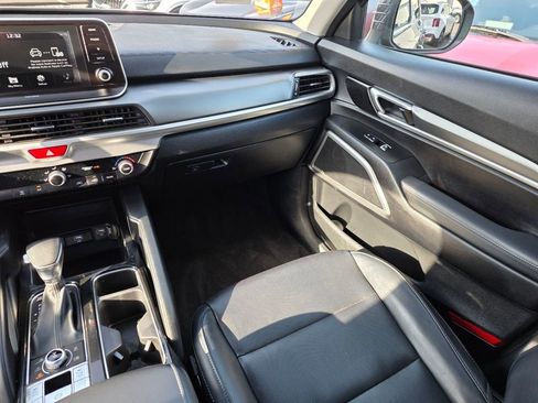 Used 2020 Kia Telluride LX image 17