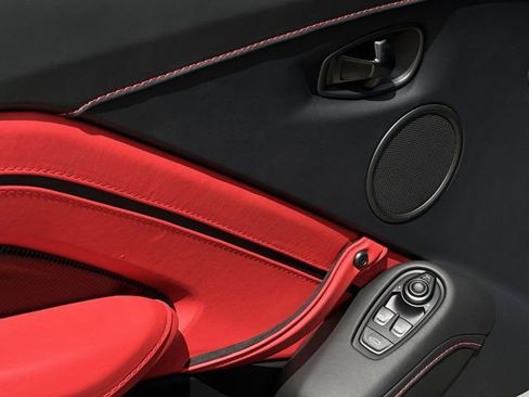 Used 2023 Aston Martin V12 Vantage image 21