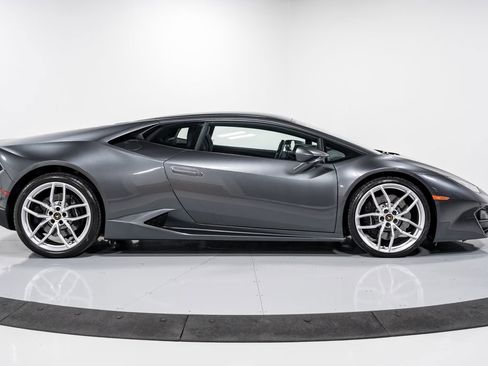 Used 2018 Lamborghini Huracan LP 580-2 image 2