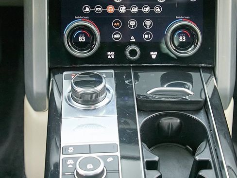 Used 2020 Land Rover Range Rover HSE image 36
