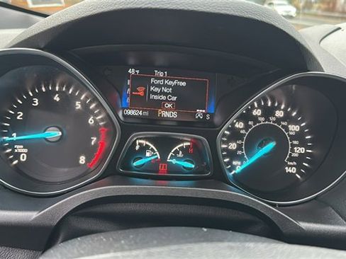 Used 2019 Ford Escape SE image 17