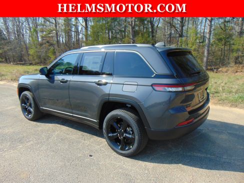 New 2026 Jeep Grand Cherokee Limited w/ Limited Altitude Package AWD/4WD image 6
