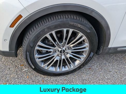 Used 2016 Lincoln MKX Reserve w/ Luxury Package image 13