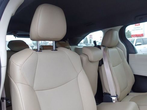 Certified 2024 Toyota Sienna XLE image 13