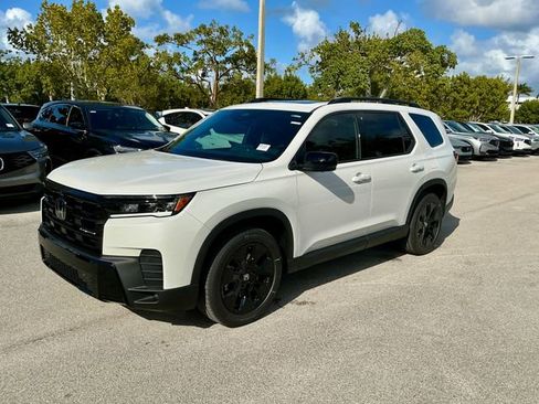 New 2026 Honda Pilot Black Edition image 3