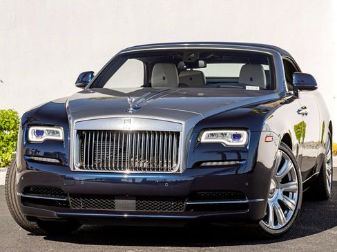 Certified 2016 Rolls-Royce Dawn RWD image 22