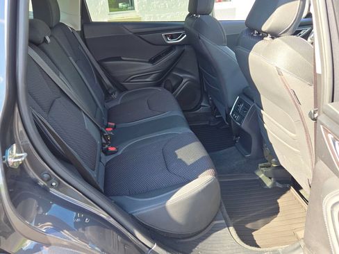 Used 2021 Subaru Forester Premium AWD/4WD image 11