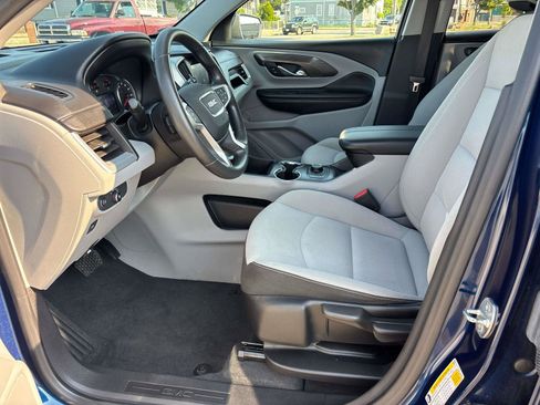 Used 2023 GMC Terrain SLE w/ LPO, Floor Liner Package AWD/4WD image 10