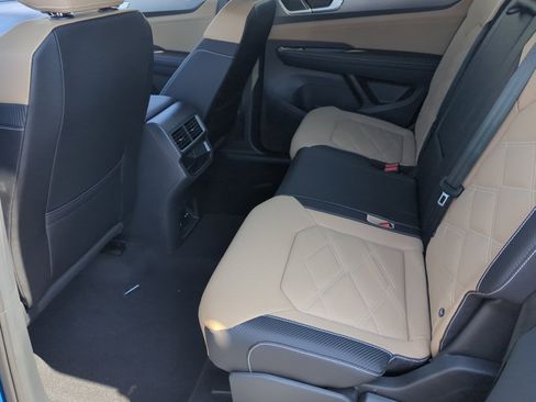 New 2026 Volkswagen Atlas Cross Sport SE image 17