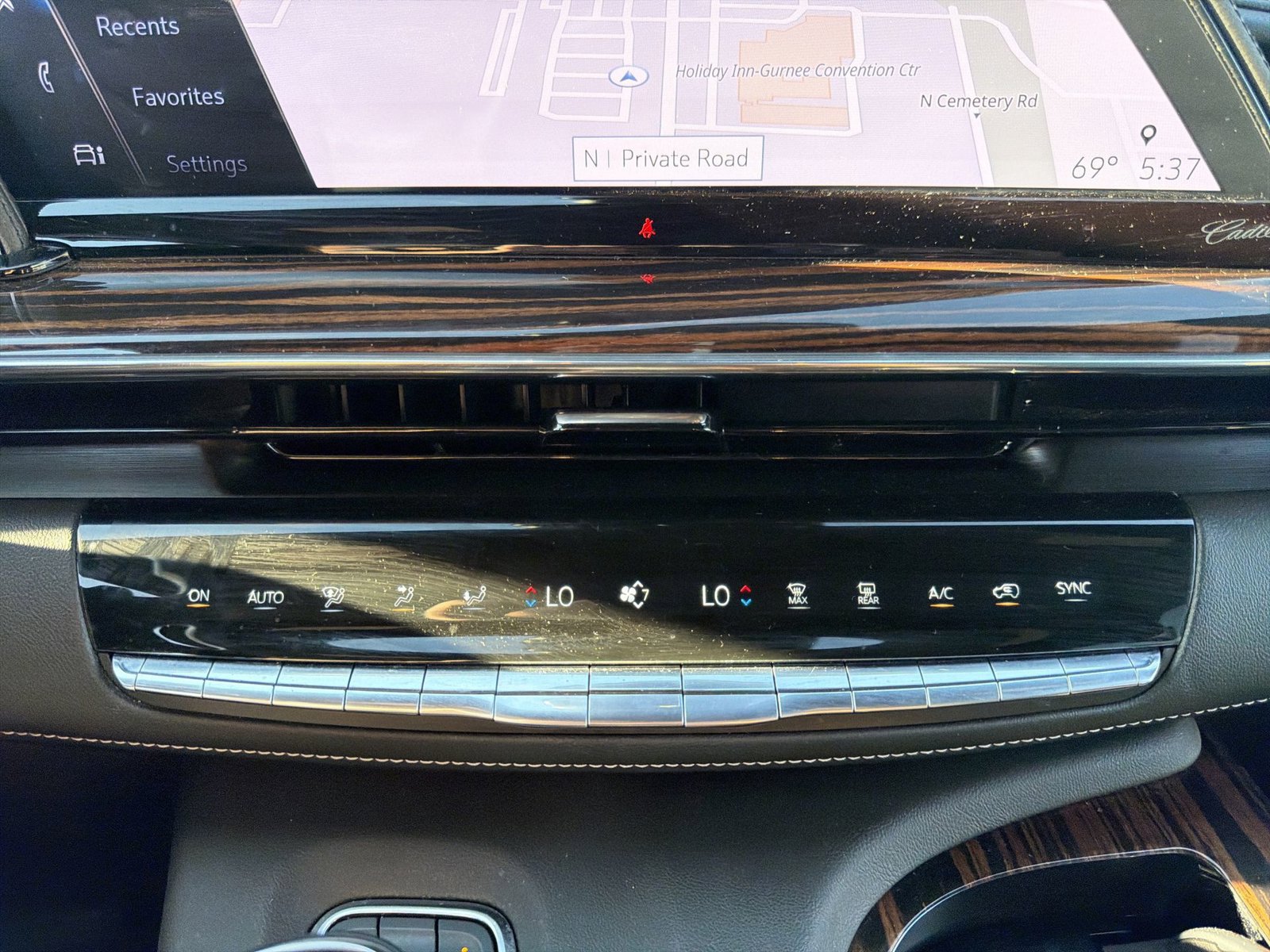 Used 2022 Cadillac Escalade ESV Premium Luxury AWD/4WD image 20