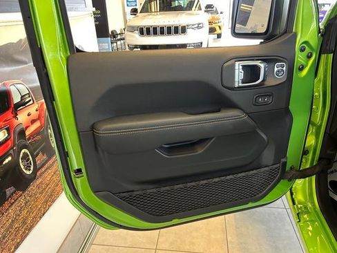 New 2025 Jeep Gladiator Sport w/ Premium Package image 7