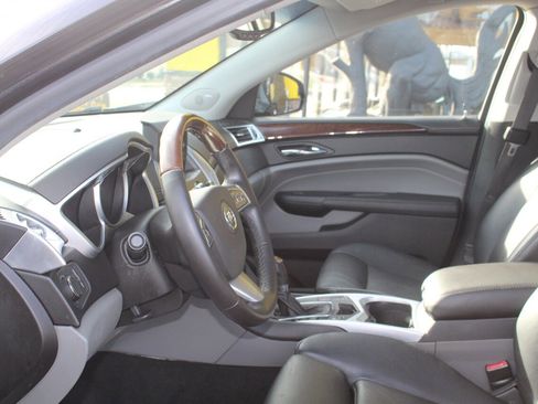 Used 2011 Cadillac SRX Luxury image 17