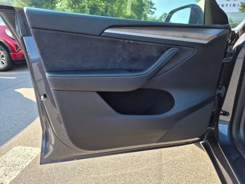 Used 2023 Tesla Model Y Long Range AWD/4WD image 12