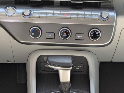 Used 2026 Hyundai Kona SE FWD image 19