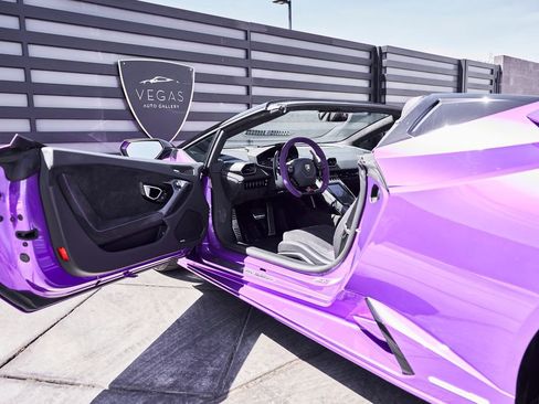 Used 2024 Lamborghini Huracan EVO image 33