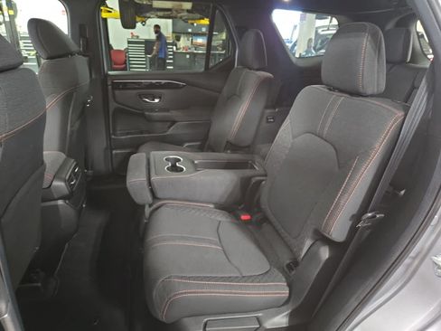 Used 2025 Honda Pilot Sport image 22