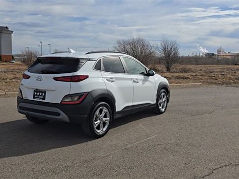 Used 2023 Hyundai Kona SEL w/ Convenience Package image 6