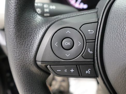 Used 2025 Toyota RAV4 XLE AWD/4WD image 33