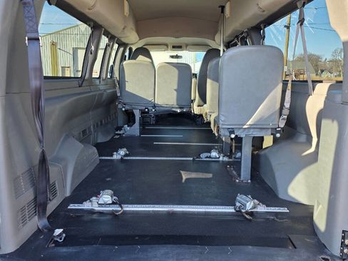 Used 2011 Chevrolet Express 3500 LS image 8