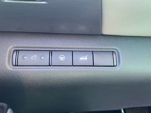 Used 2025 Nissan Pathfinder SL w/ SL Premium Package image 23