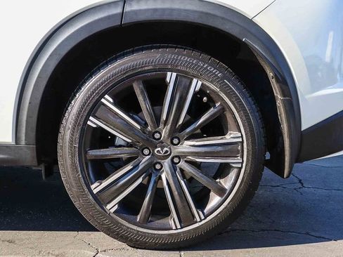 Used 2022 INFINITI QX50 Luxe w/ Appearance Package image 10