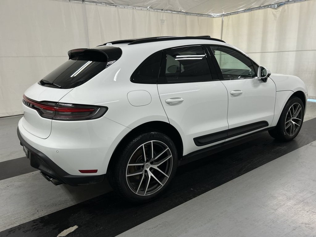 Certified 2026 Porsche Macan AWD/4WD image 2