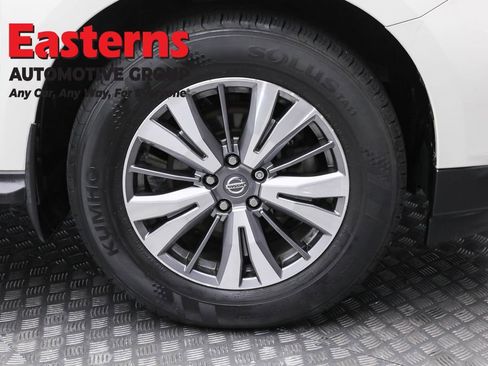 Used 2020 Nissan Pathfinder SL AWD/4WD image 36