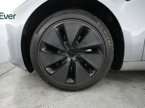 Used 2025 Tesla Model 3 Long Range RWD image 19