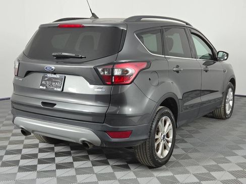 Used 2018 Ford Escape SE w/ SE Sync 3 Package AWD/4WD image 7