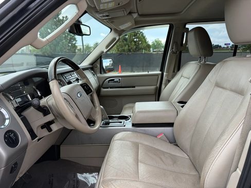 Used 2014 Ford Expedition Limited w/ Equipment Group 301A AWD/4WD image 2