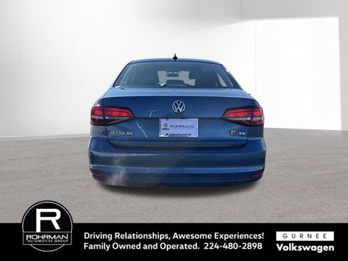 Used 2017 Volkswagen Jetta SE image 7