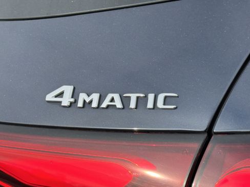 Used 2023 Mercedes-Benz GLC 300 GLC 300 image 46