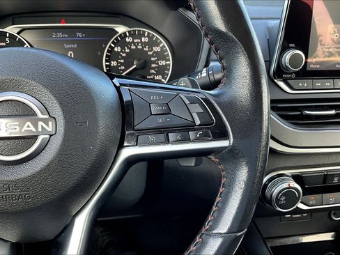 Used 2024 Nissan Altima 2.5 SR image 25