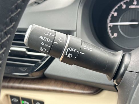 Certified 2024 Acura RDX SH-AWD w/ Advance Package image 28