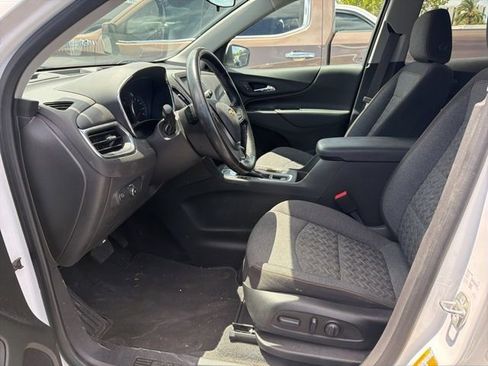 Used 2023 Chevrolet Equinox LT image 18
