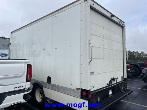 Used 2021 Ford E-350 and Econoline 350 Super Duty w/ Power Windows & Locks Group image 2