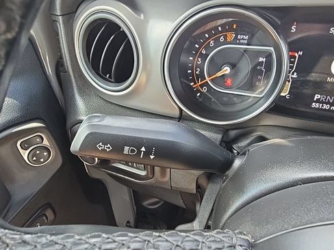 Used 2022 Jeep Wrangler Unlimited Sport AWD/4WD image 22